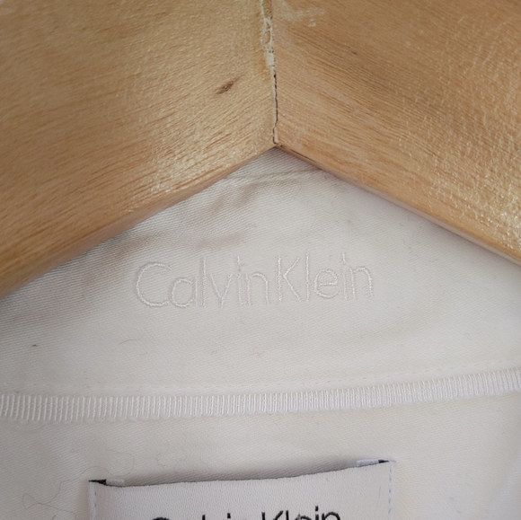Calvin Klein White Dress Shirt ~ Size XL - Picture 4 of 13